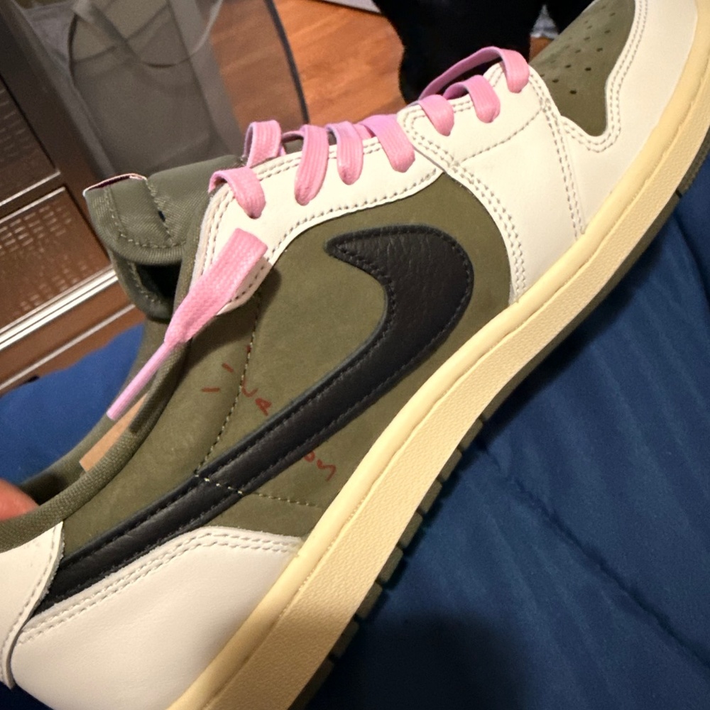 BRAND NEW Travis Scotts